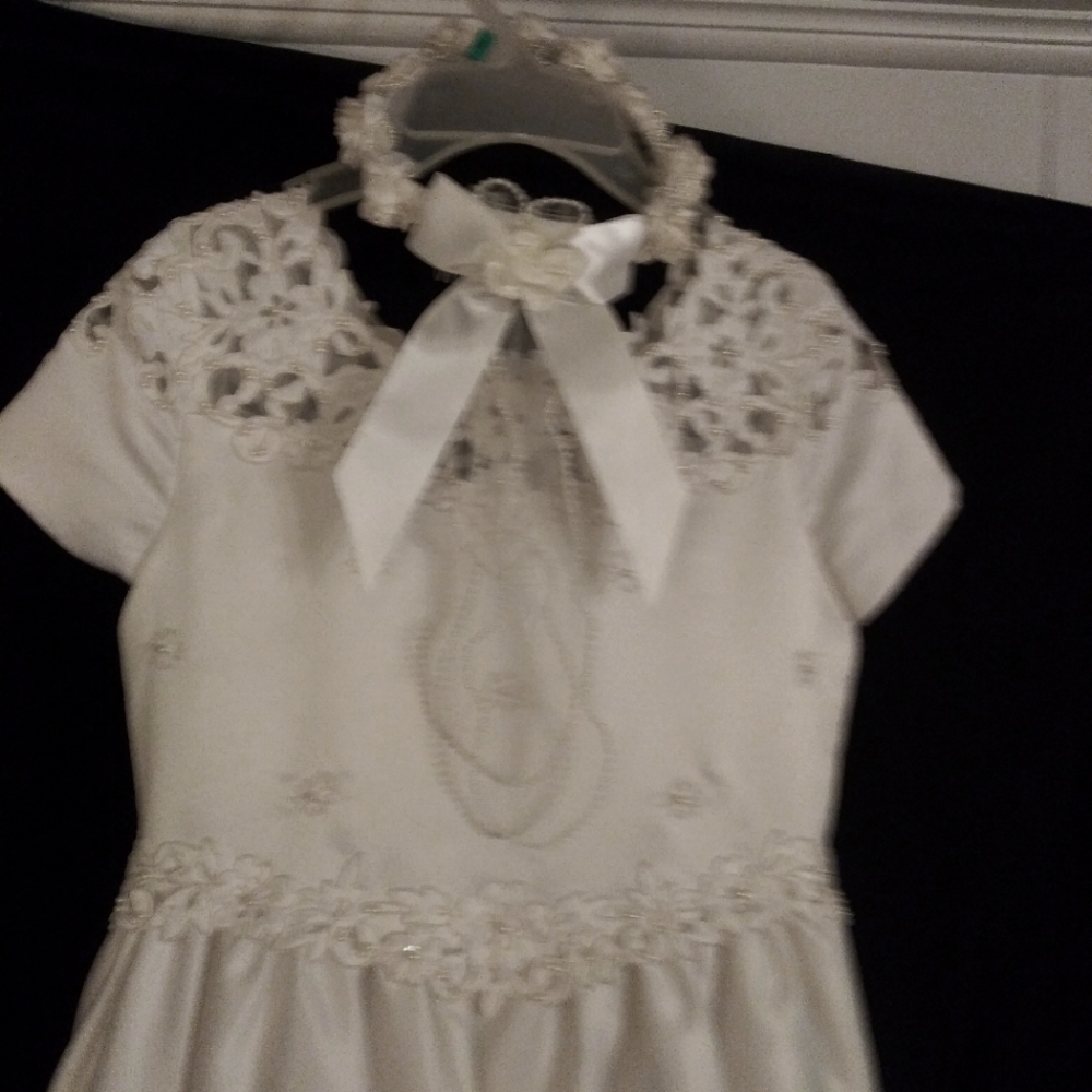 White junior bridesmaid dress with flower crown